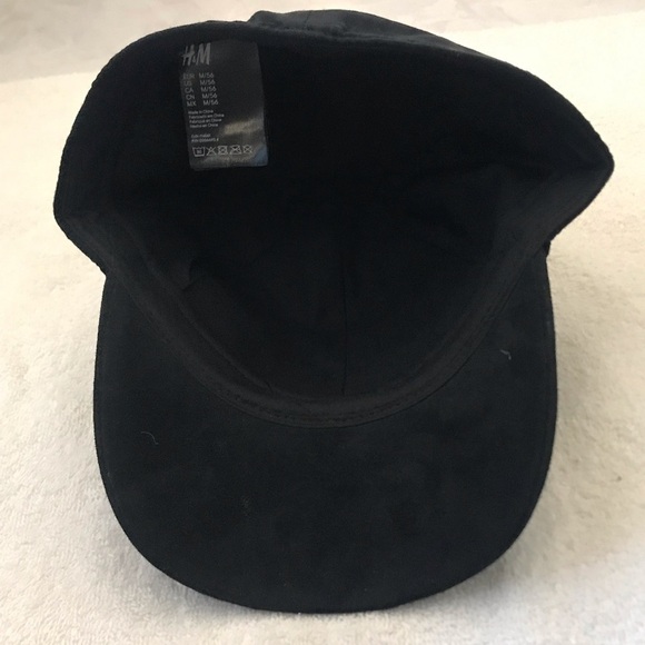 H & M Women\'s Fitted M/56 Black Velvet Designer Hat